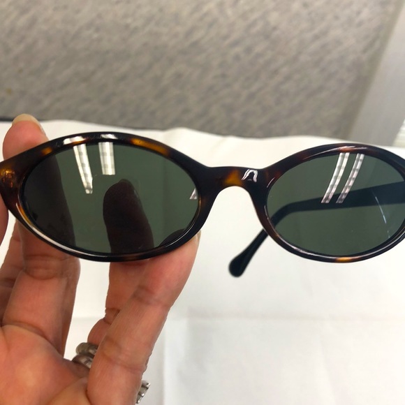 The Limited sun glasses - Picture 4 of 9